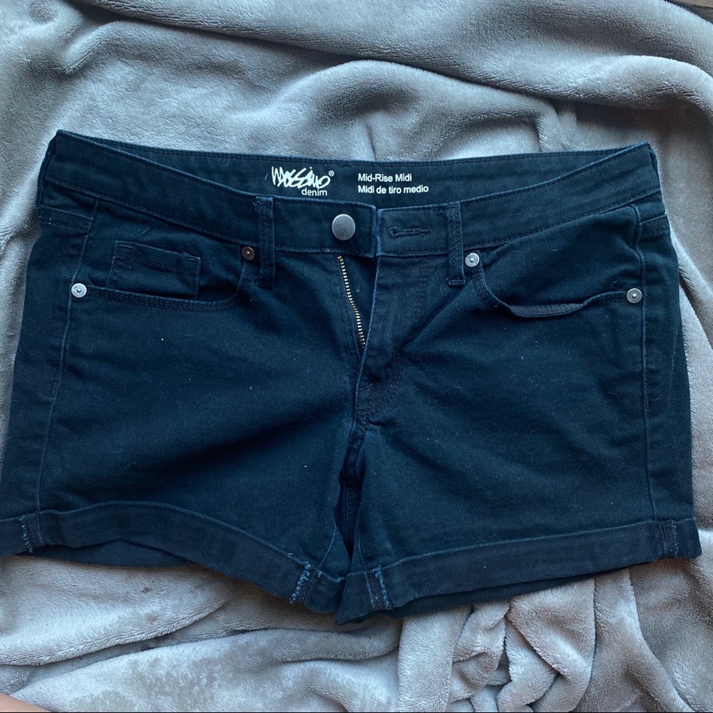 Super Stretch Black Shorts